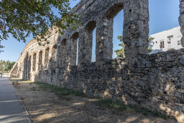 Badajoz - Mérida 105 - Merida - Acueducto de San Lázaro.jpg